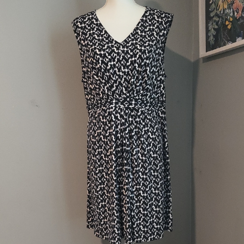 Daisy Fuentes Black and White Sleeveless V-Neck Summer Dress Size XL